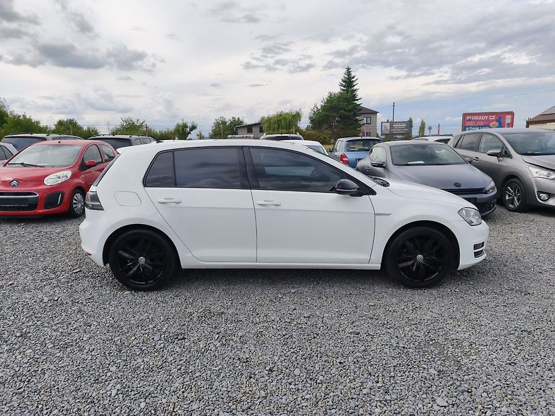 Volkswagen Golf (2014) - fotka 26 z 42