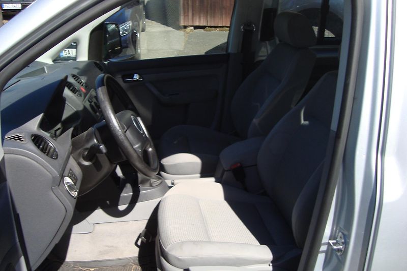 Volkswagen Caddy (2006) LIFE 1.9 TDi, STK+ME 5/2027 - fotka 24 z 52
