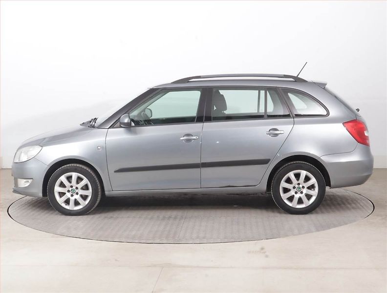 Škoda Fabia (2012) 1.2 TSI, Automat, Serv.kniha - fotka 3 z 16