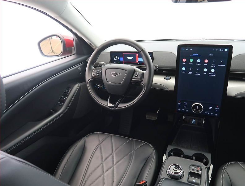 Ford Mustang Mach-E (2021) Standard Range RWD, SoH 94% - fotka 7 z 30