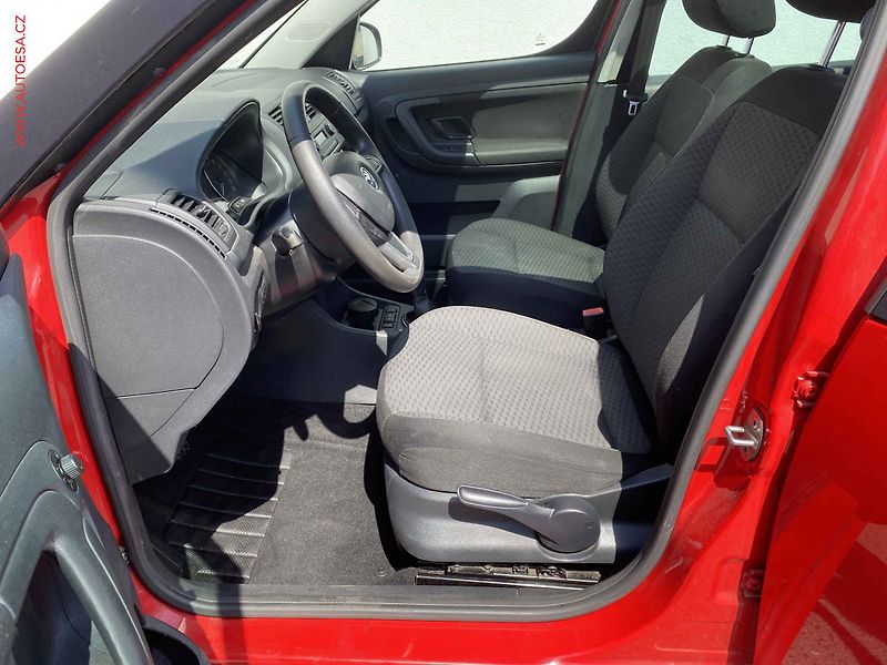 Škoda Roomster (2014) 1.2 TSi, Ambition, panor - fotka 9 z 17