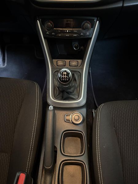 Suzuki SX4 S-Cross - fotka 14 z 19