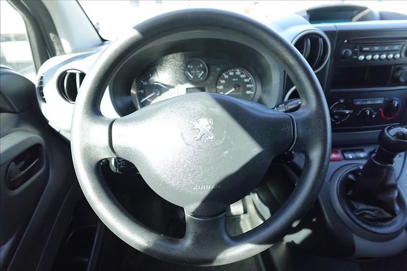 Peugeot Partner 1,6 HDI  KLIMA SERVISKA - fotka 14 z 25