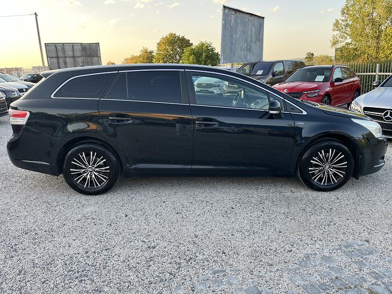 Toyota Avensis (2012) 1.8i 108Kw Klimatizace - fotka 8 z 10