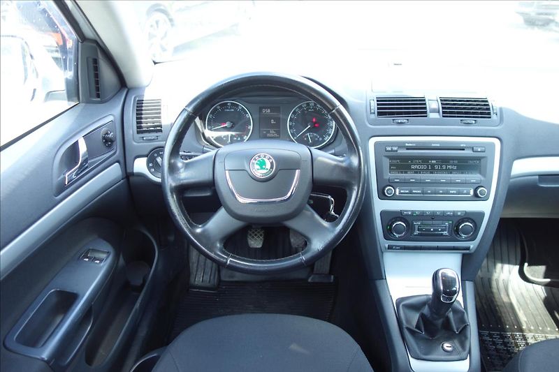 Škoda Octavia 1,2 TSi 77KW, ČR, ELEGANCE. - fotka 17 z 26