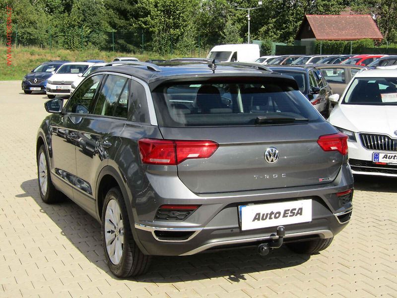 Volkswagen T-Roc (2019) 2.0TDi 4x4, 1.maj,ČR, AC - fotka 4 z 21