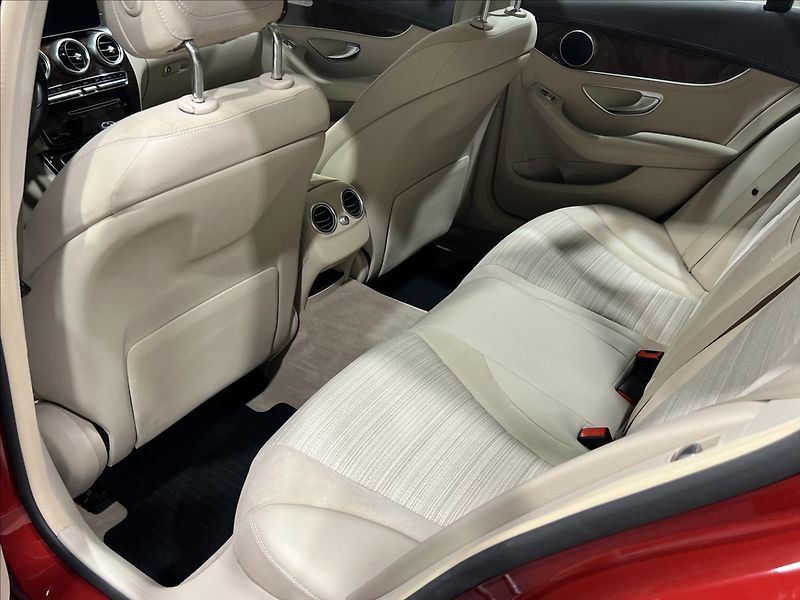 Mercedes-Benz Třídy C 2,1 CDi Exclusive, Panorama - fotka 13 z 32