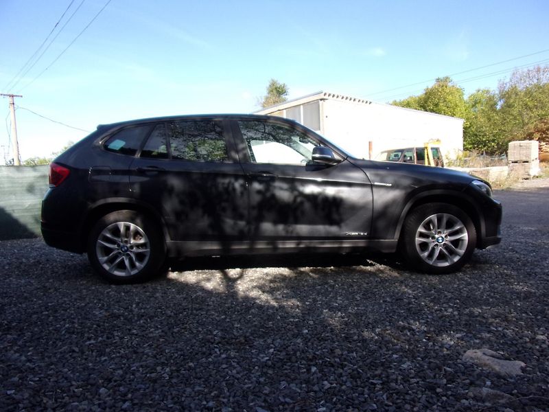 BMW X1 (2015) xDRIVE18d 105kW 1.MAJITELKA ČR - fotka 4 z 23