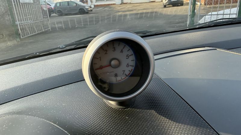 Suzuki Splash (2010) 1.0 94 TIS KM KLIMA PŮVOD ČR - fotka 17 z 22