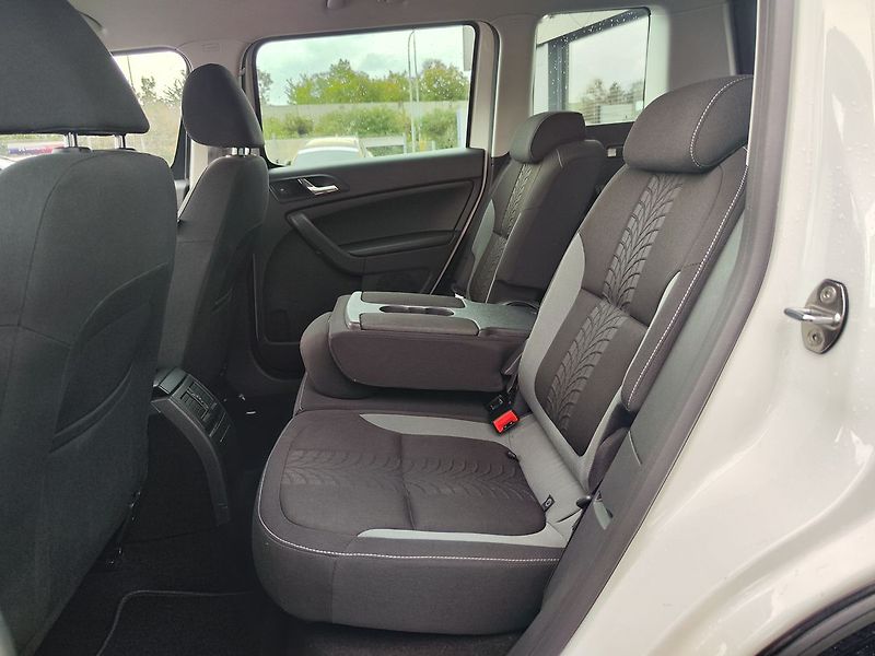 Škoda Yeti 2.0 TDI/103kW Ambition DSG 4X4 - fotka 10 z 23