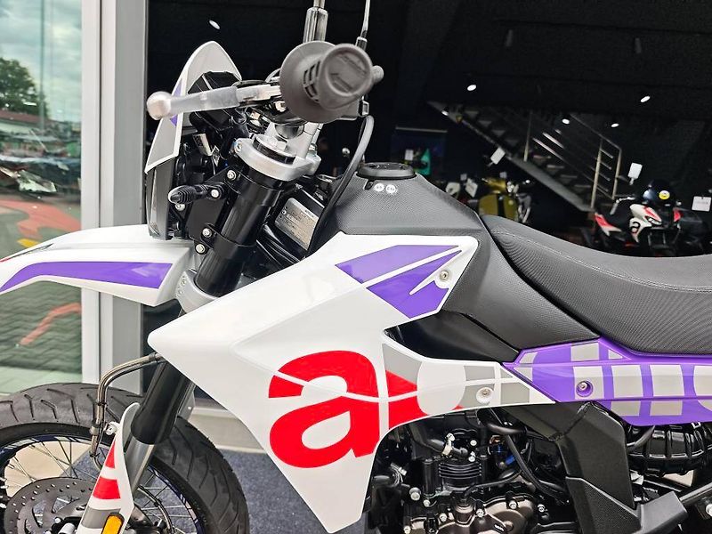 Aprilia SX 125 (2025) 790 Km - fotka 11 z 20