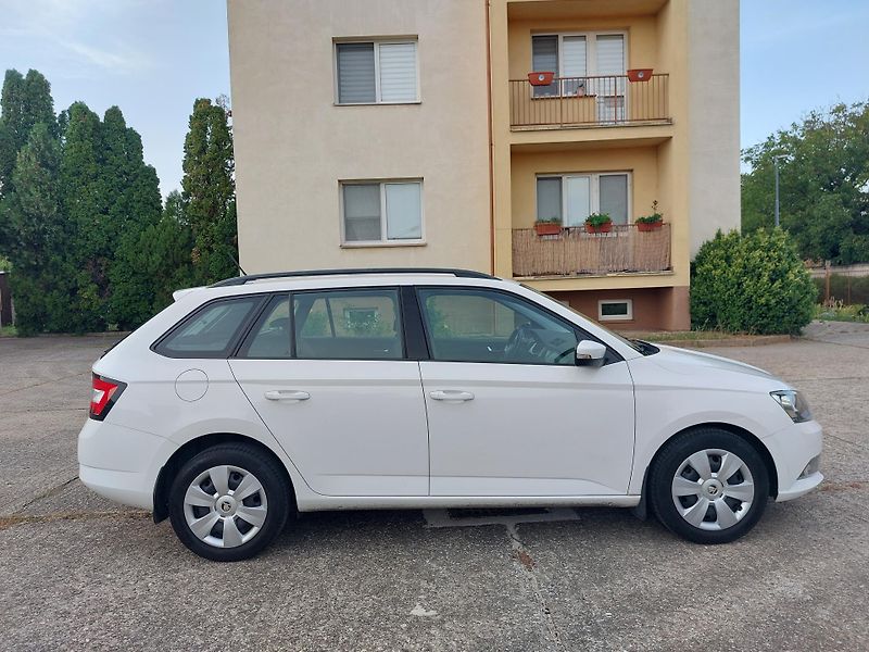 Škoda Fabia (2018) 1,4 TDi 66kw Ambition ČR 1.maj - fotka 6 z 19