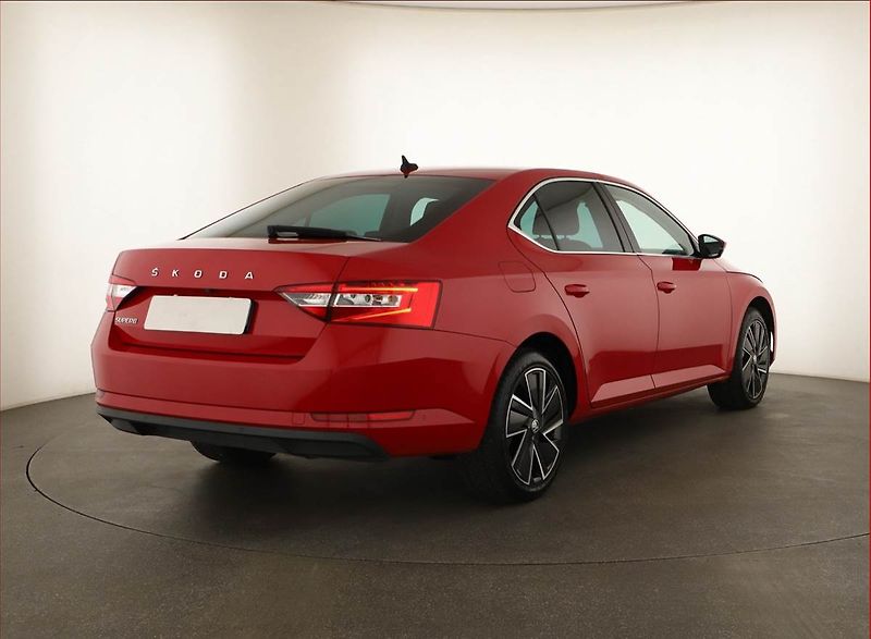 Škoda Superb (2022) 2.0 TDI - fotka 5 z 21