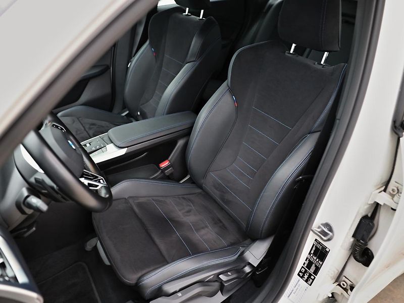 BMW X1 xDrive23i - fotka 9 z 14