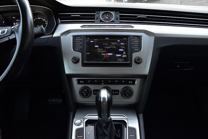 Volkswagen Passat 2.0 TDi CR DSG COMFORTLINE, TZ - fotka 21 z 50