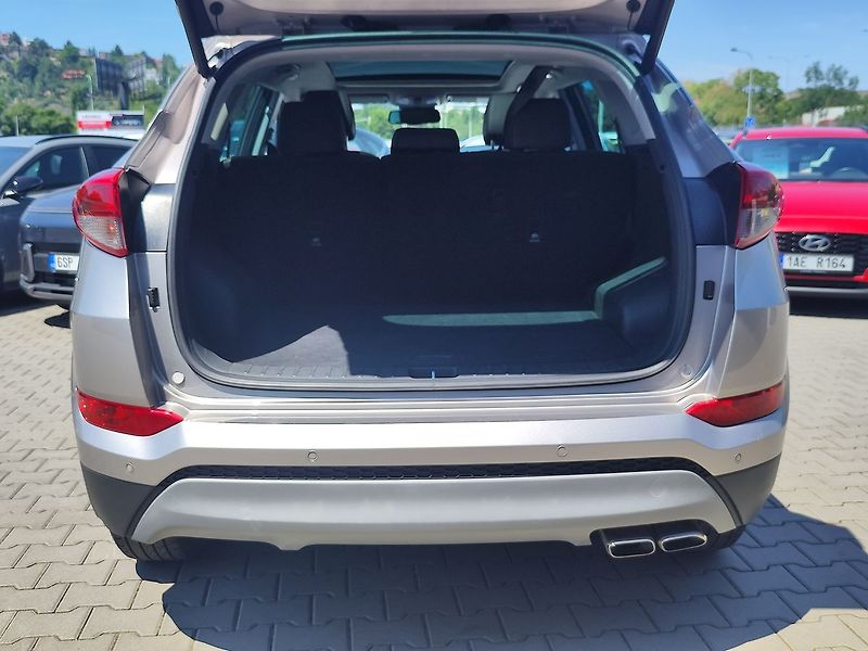 Hyundai Tucson 2.0 CRDi/136kW Premium AT 4x4 - fotka 9 z 37