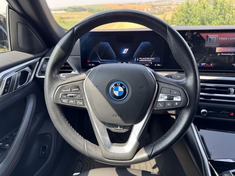 BMW i4 eDrive 40 Tažné Keyless SoH 94 - fotka 11 z 25