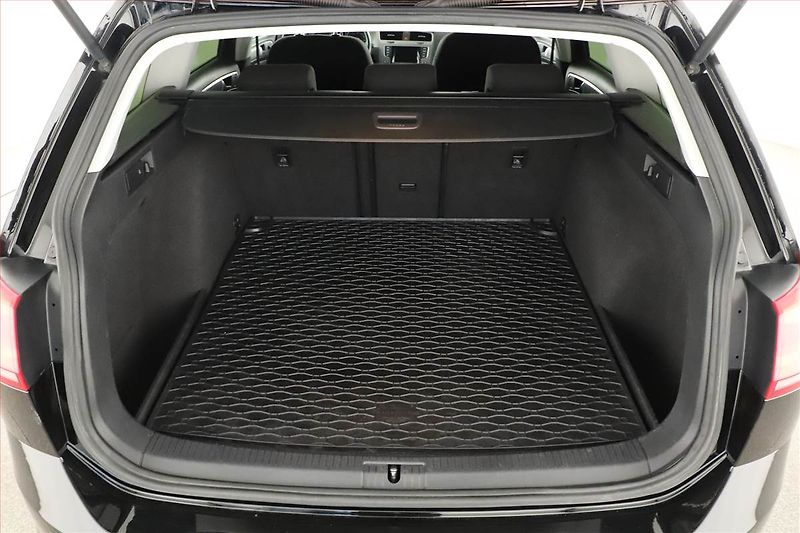 Volkswagen Golf (2015) 1.6 TDI, Tempomat - fotka 11 z 12
