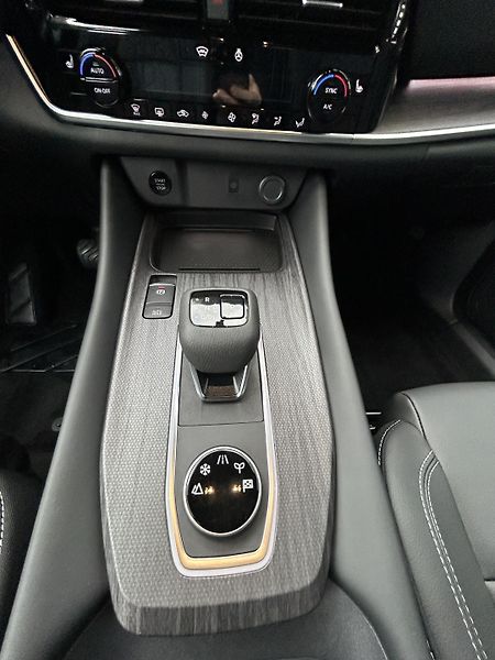 Nissan Qashqai (2025) 1.3T 158HP  X-TRONIC 4x4 TEKNA - fotka 11 z 12