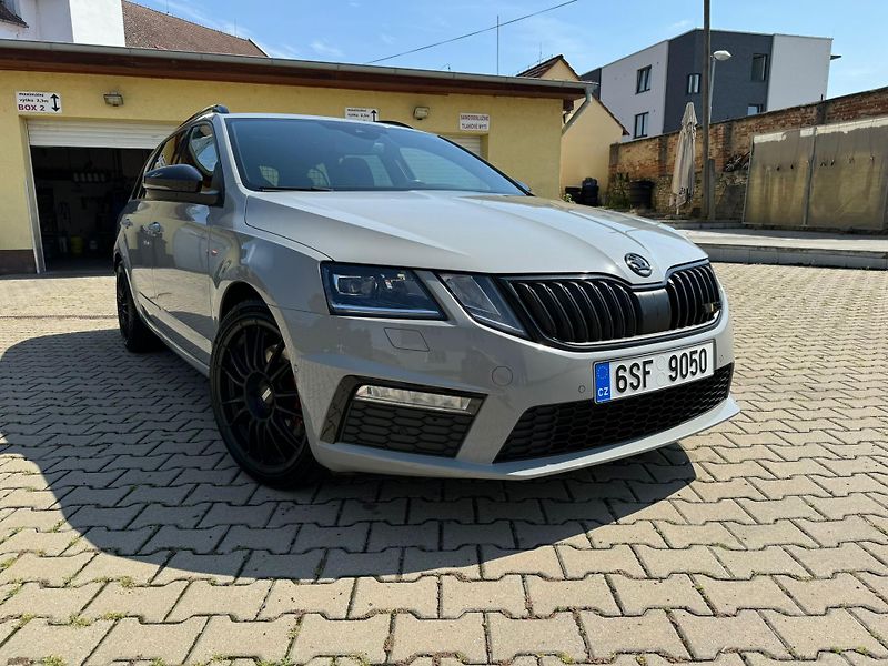 Škoda Octavia (2019) RS TDI 135KW  4x4 kombi  - fotka 9 z 30
