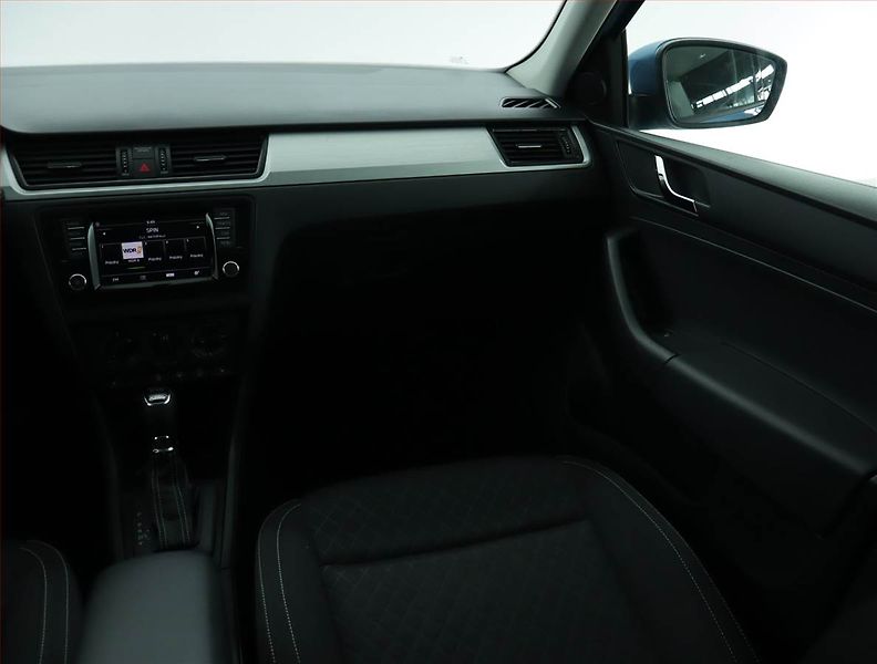 Škoda Rapid (2015) Ambition 1.2 TSI, Automat - fotka 8 z 16