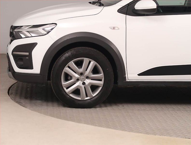 Dacia Jogger (2022) 1.0 TCe, LPG, ČR,1.maj - fotka 14 z 15