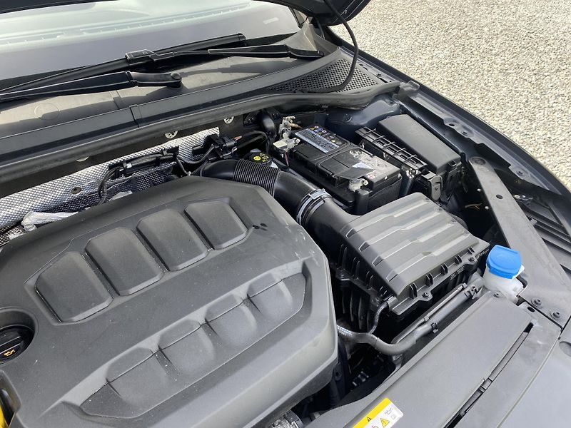 Volkswagen Passat 2.0TSI140kW-1xMAJ.-LED-DSG-ACC - fotka 48 z 49