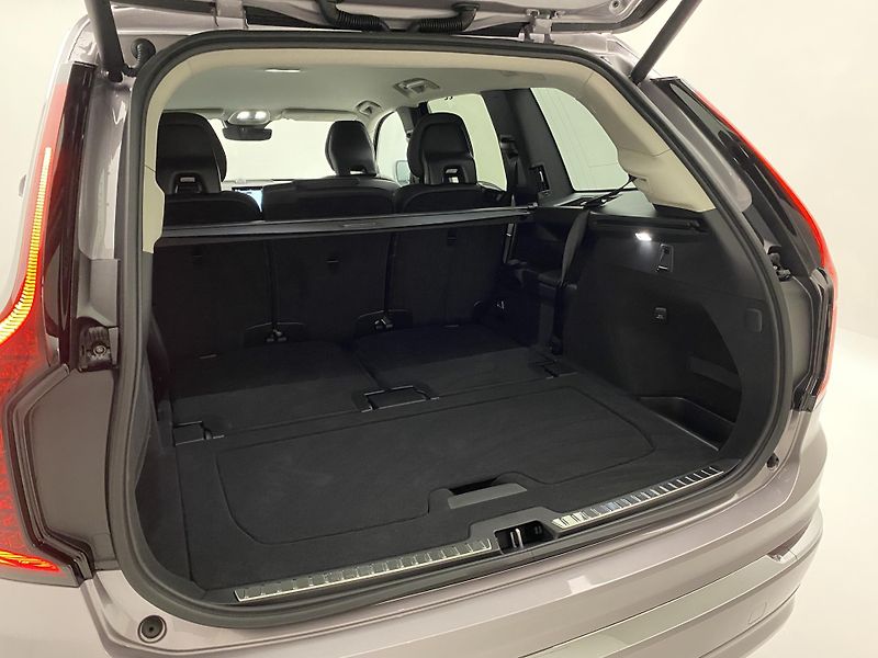 Volvo XC90 (2025) T8 AWD Plug-in BRIGHT PLUS 7m - fotka 5 z 76