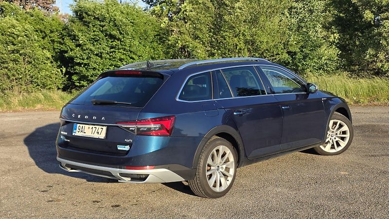 Škoda Superb (2022) Scout 2.0 TDi - fotka 17 z 32