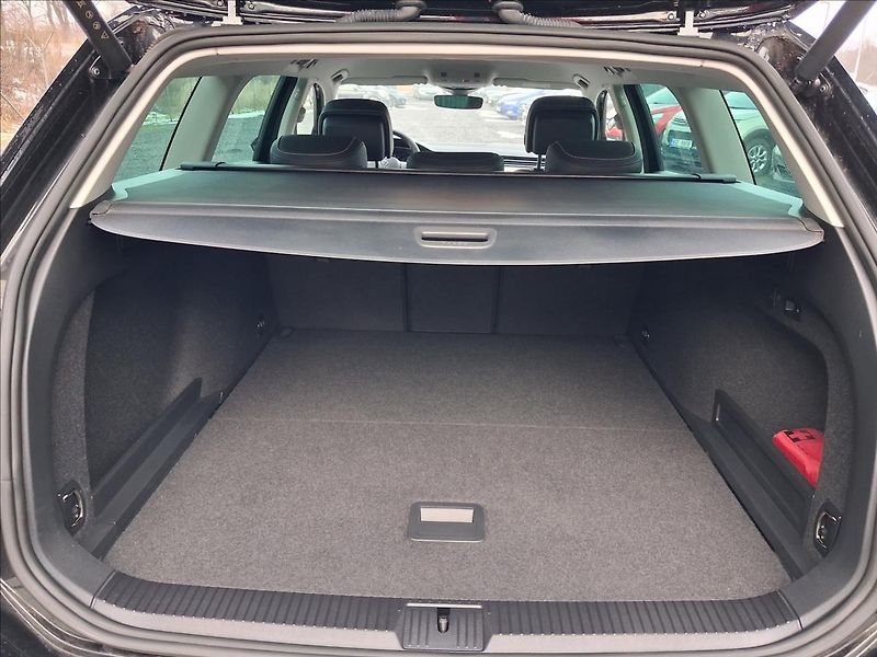 Volkswagen Passat 2,0 2.0TDi, metrix, DPH - fotka 10 z 19