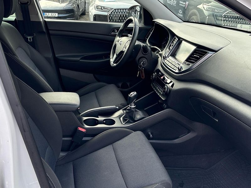 Hyundai Tucson (2018) 1.6 T-GDI 130kW 4x4 - fotka 13 z 22