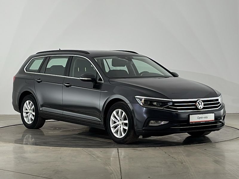 Volkswagen Passat Bussines - fotka 14 z 29