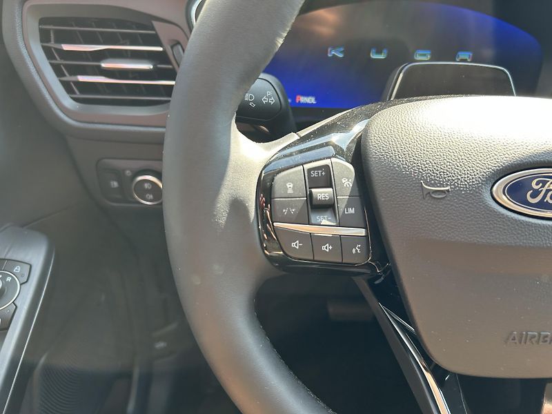 Ford Kuga Top Edition 2.5 PHEV 178kW - fotka 21 z 38
