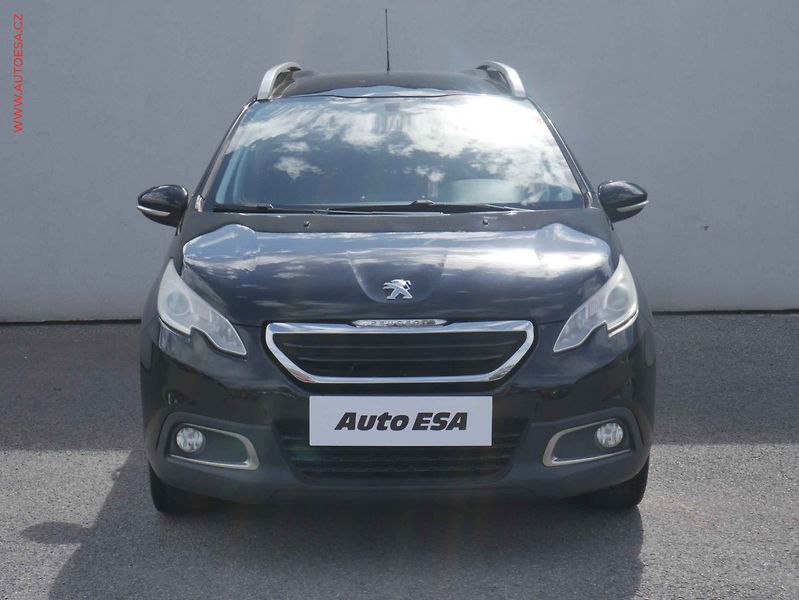 Peugeot 2008 (2015) 1.2 PT, AC, navi - fotka 2 z 15