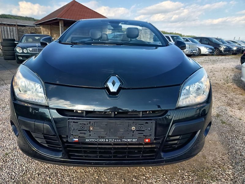 Renault Mégane (2011) Kabroušek 1.4 96kw - fotka 2 z 53