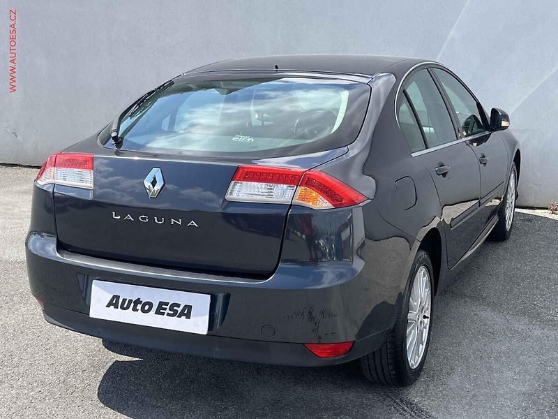 Renault Laguna (2007) 2.0dCi, STK7/28 - fotka 4 z 15