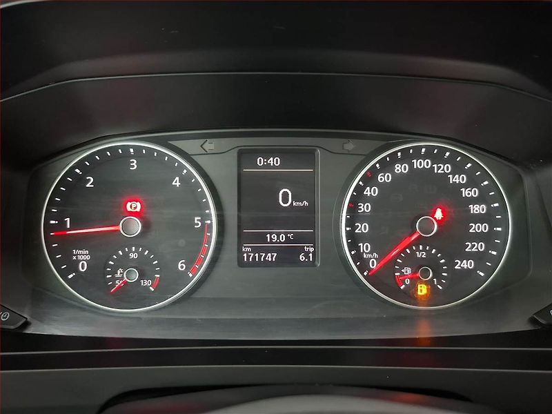 Volkswagen Transporter (2018) 2.0 TDI 4MOTION, Valník, ČR - fotka 10 z 15
