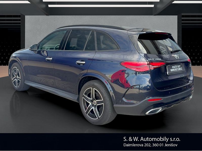 Mercedes-Benz GLC AMG 4MATIC - fotka 7 z 36