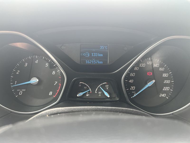Ford Focus 1.6i KLIMATIZACE NAVI ALU KOLA - fotka 17 z 42