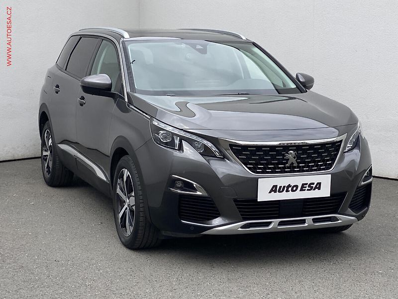 Peugeot 5008 (2017) 1.2 PT 7míst, Allure, LED - fotka 1 z 20