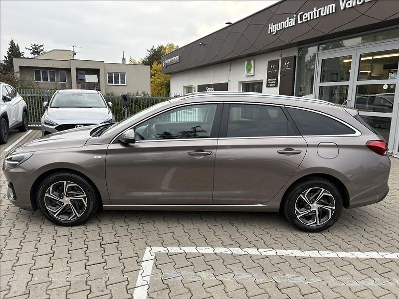 Hyundai i30 1,5 T-GDi MHEV  Smart - fotka 2 z 17
