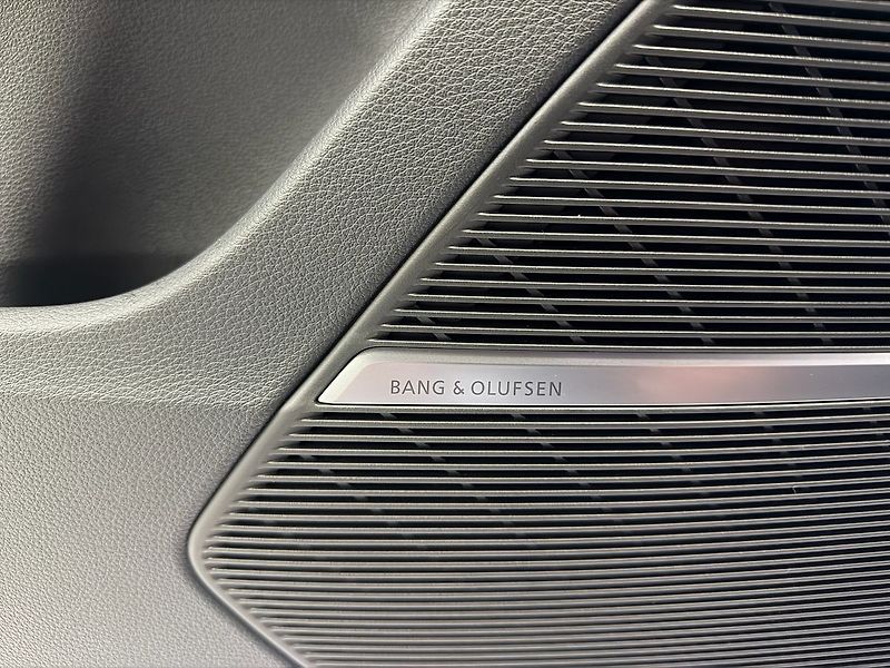 Audi Q7 60 TFSI e QUATTRO HYBRID  S-LI - fotka 30 z 35