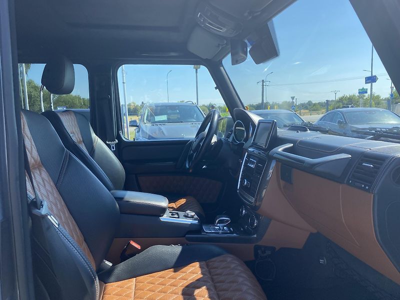 Mercedes-Benz Třídy G G 63 AMG DESIGNO - fotka 19 z 25