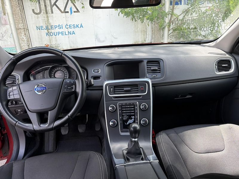 Volvo V60 (2014) - fotka 5 z 34