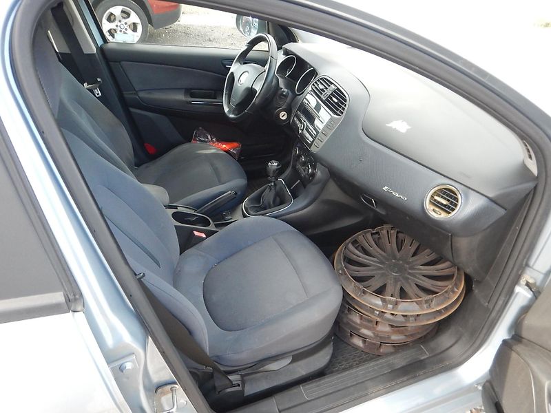 Fiat Bravo 1.4 T-Jet, 88 kW, KLIMA - fotka 13 z 25