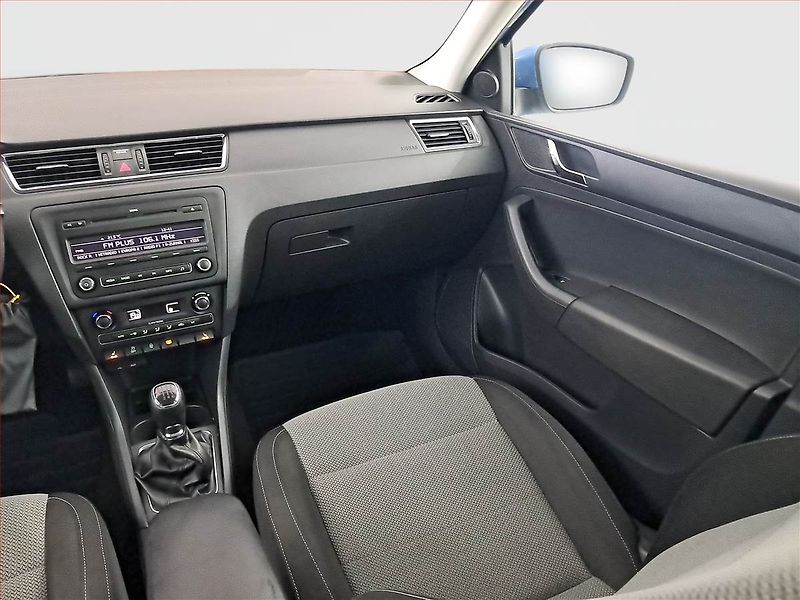 Škoda Rapid (2013) 1.2 TSI, Tempomat - fotka 8 z 16
