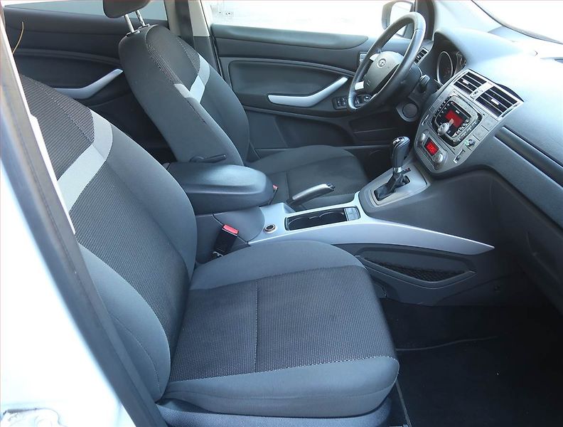 Ford Kuga (2012) 2.0 TDCi, 4X4, Automat - fotka 9 z 18