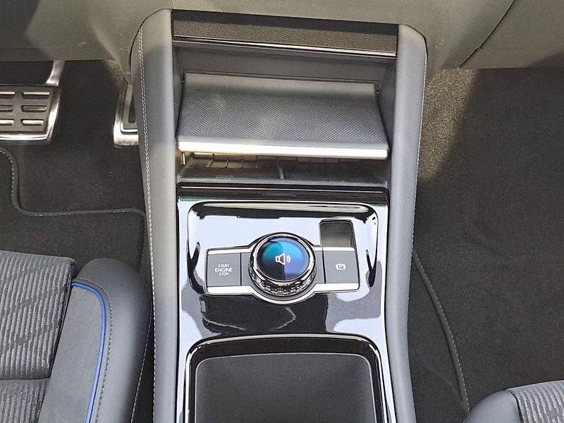 Volkswagen Tayron TDI 4M R-Line Pano HuD H/K IQ - fotka 9 z 22