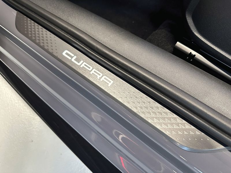 Cupra Leon (2026) SP 2.0 TSI 204k 4WD DSG - fotka 24 z 24