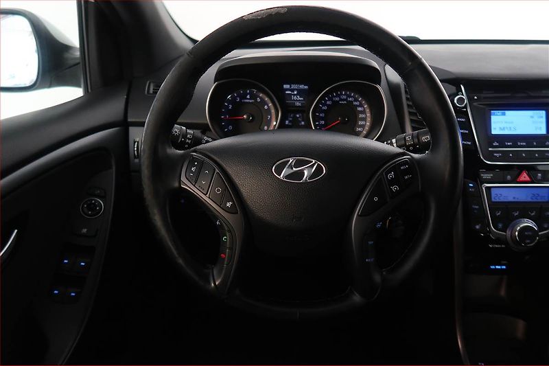 Hyundai i30 (2016) Style 1.6 GDI, Tempomat - fotka 16 z 16
